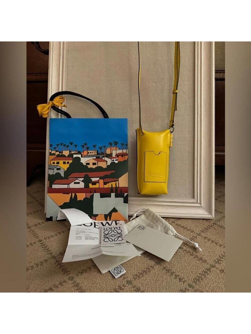 Loewe x Ken Price L.A Collection Gate Pocket iPhone crossbody w bag - Picture 3 of 16